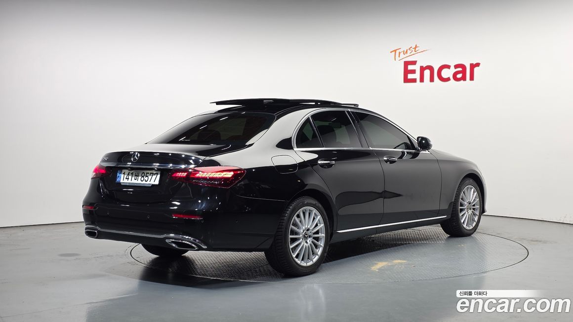 Mercedes-Benz E-Class 2021