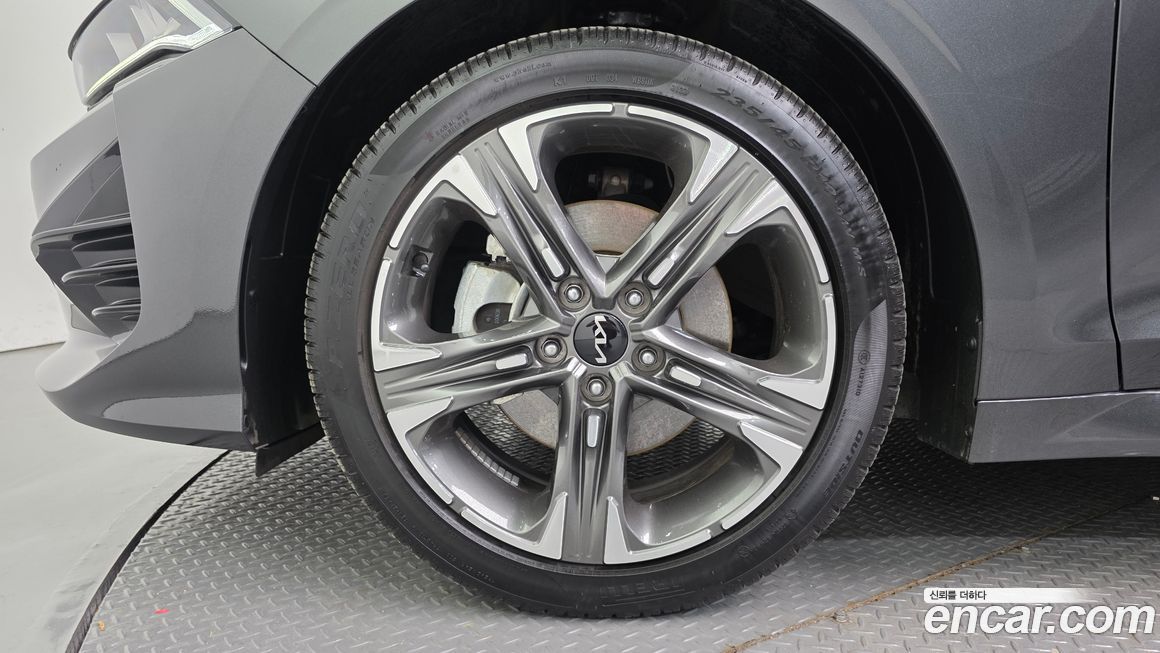 Kia K5 2023