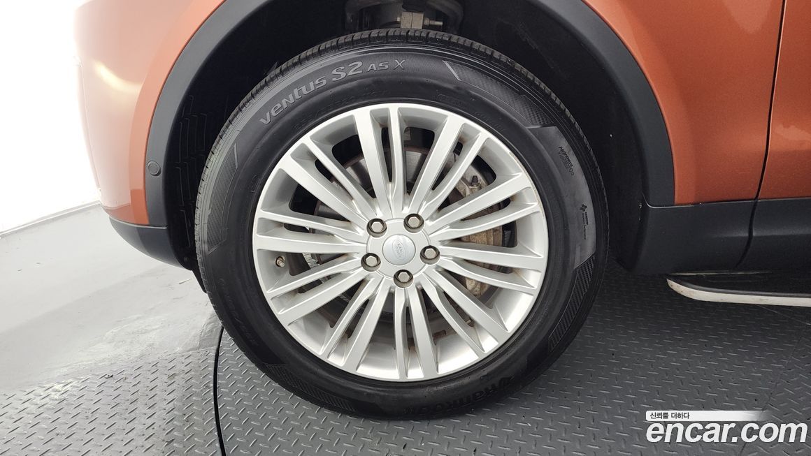 Land Rover Discovery 2019