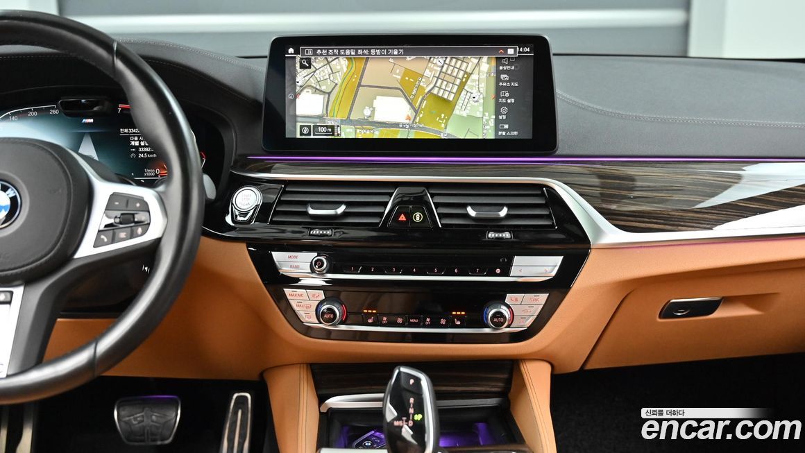 BMW 5-Series 2021