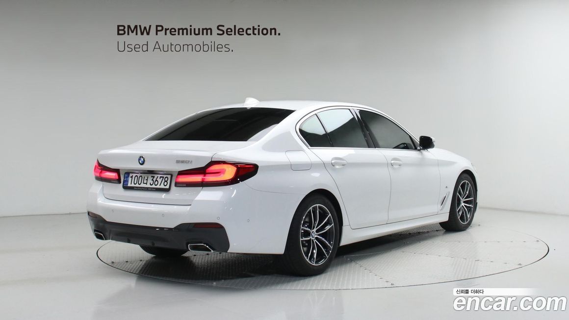 BMW 5-Series 2021
