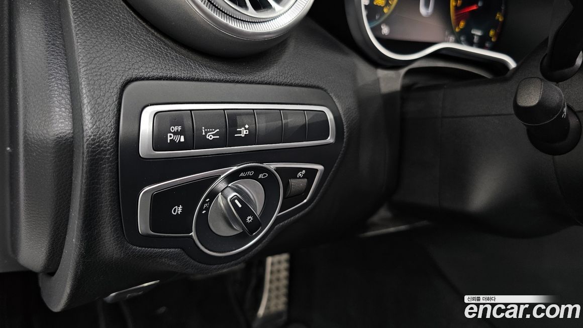 Mercedes-Benz C-Class 2019
