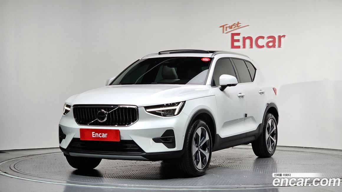 Volvo XC40 2023