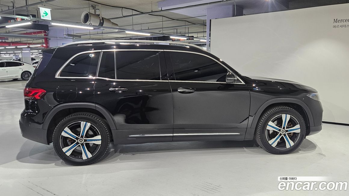 Mercedes-Benz EQB 2023