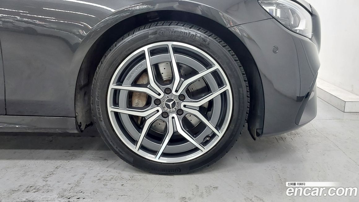 Mercedes-Benz E-Class 2021