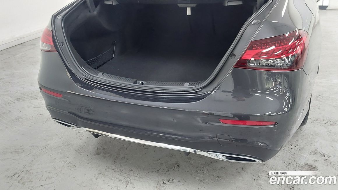 Mercedes-Benz E-Class 2021