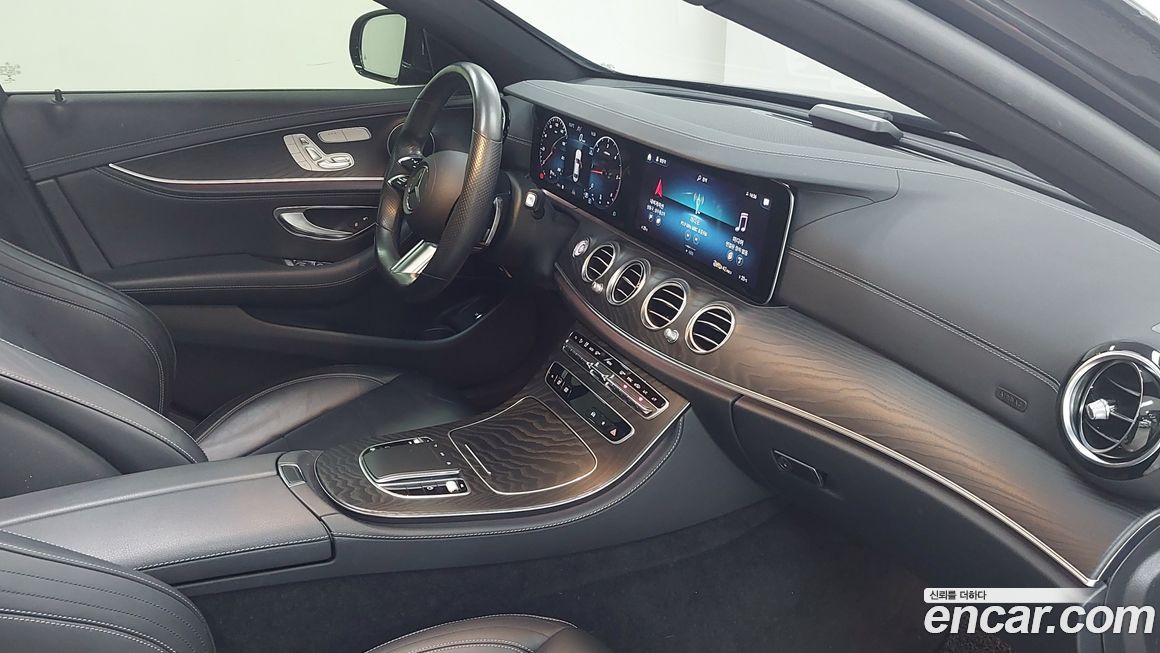 Mercedes-Benz E-Class 2021