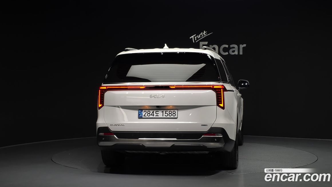 Kia Canival 2024