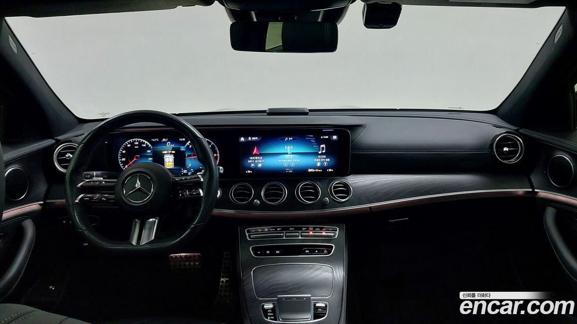 Mercedes-Benz E-Class 2021