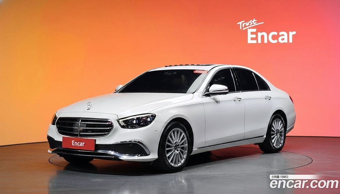Mercedes-Benz E-Class 2022