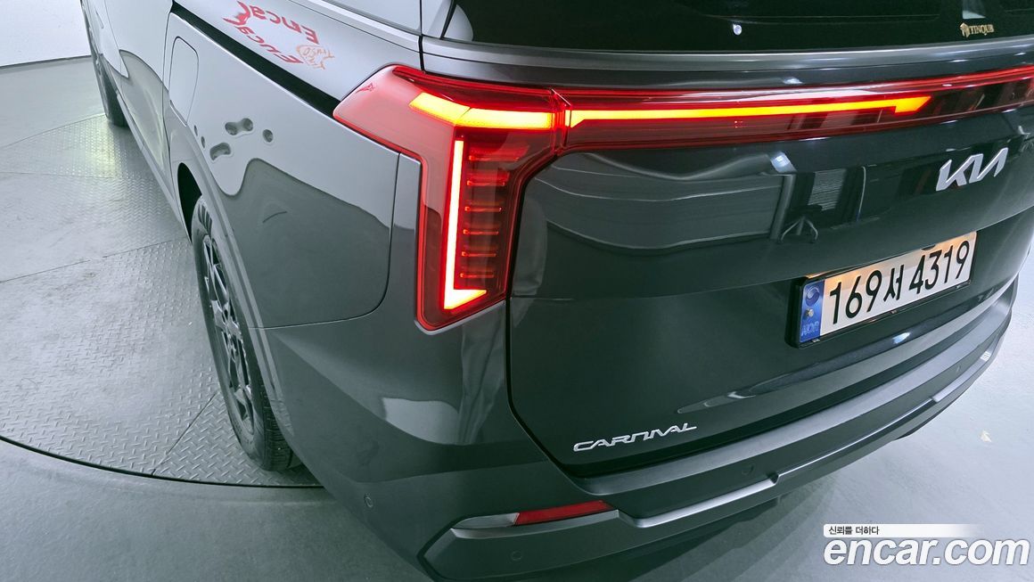 Kia Canival 2025