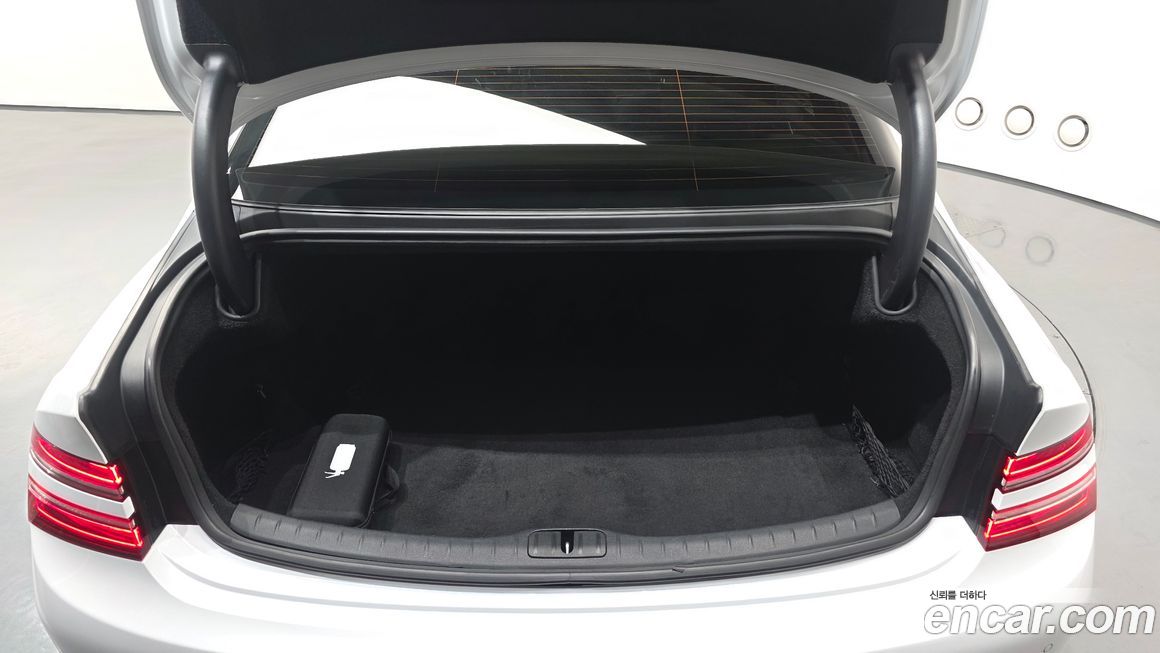 Genesis G80 2023