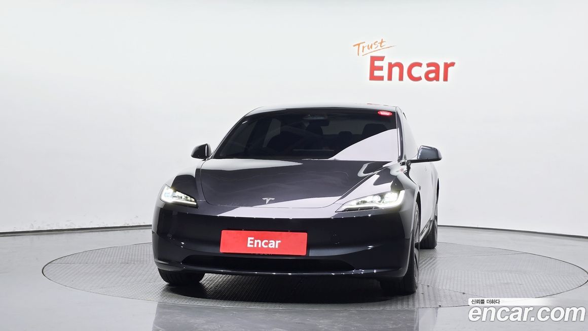 Tesla Model 3 2025