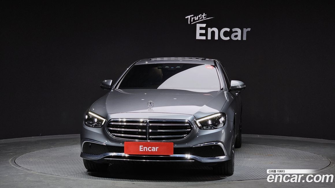 Mercedes-Benz E-Class 2021