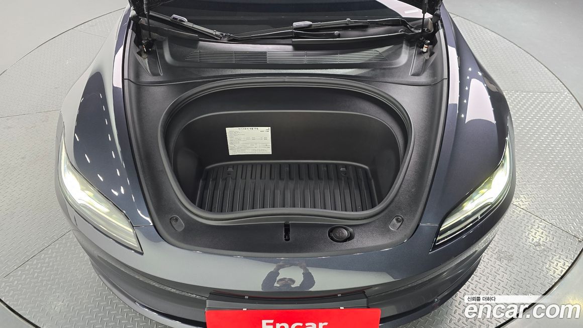 Tesla Model 3 2025
