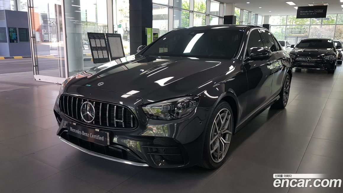 Mercedes-Benz E-Class 2022