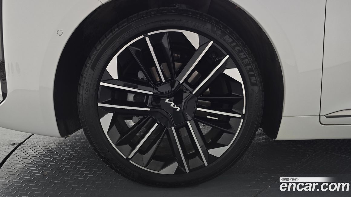 Kia K8 2025