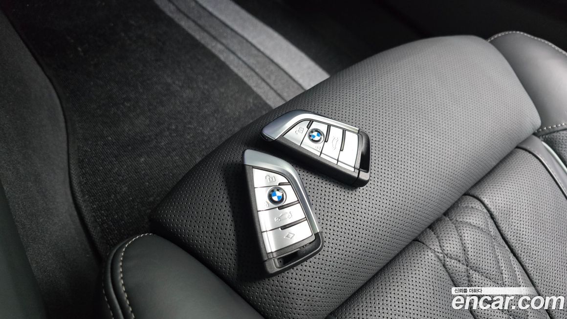 BMW 5-Series 2023