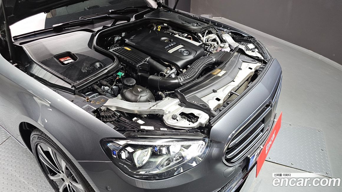 Mercedes-Benz E-Class 2021