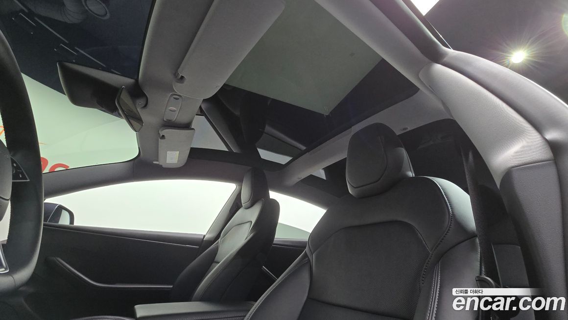 Tesla Model 3 2025