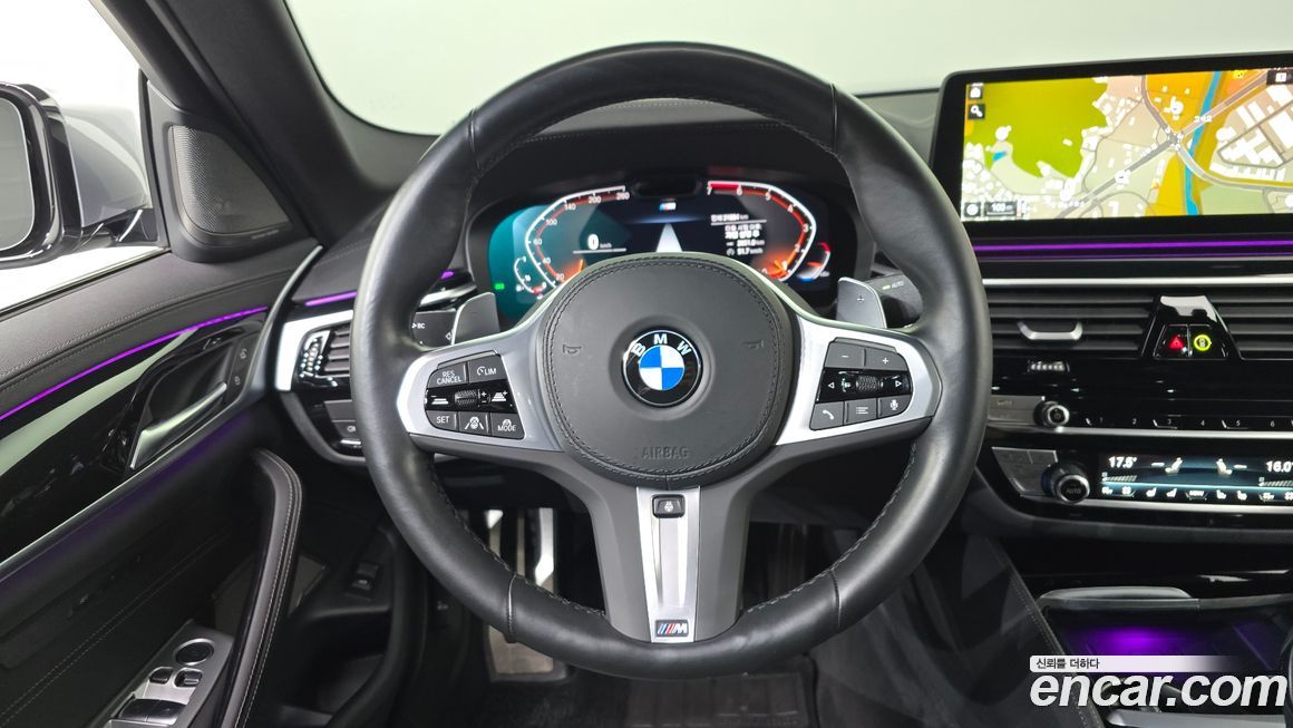 BMW 5-Series 2023