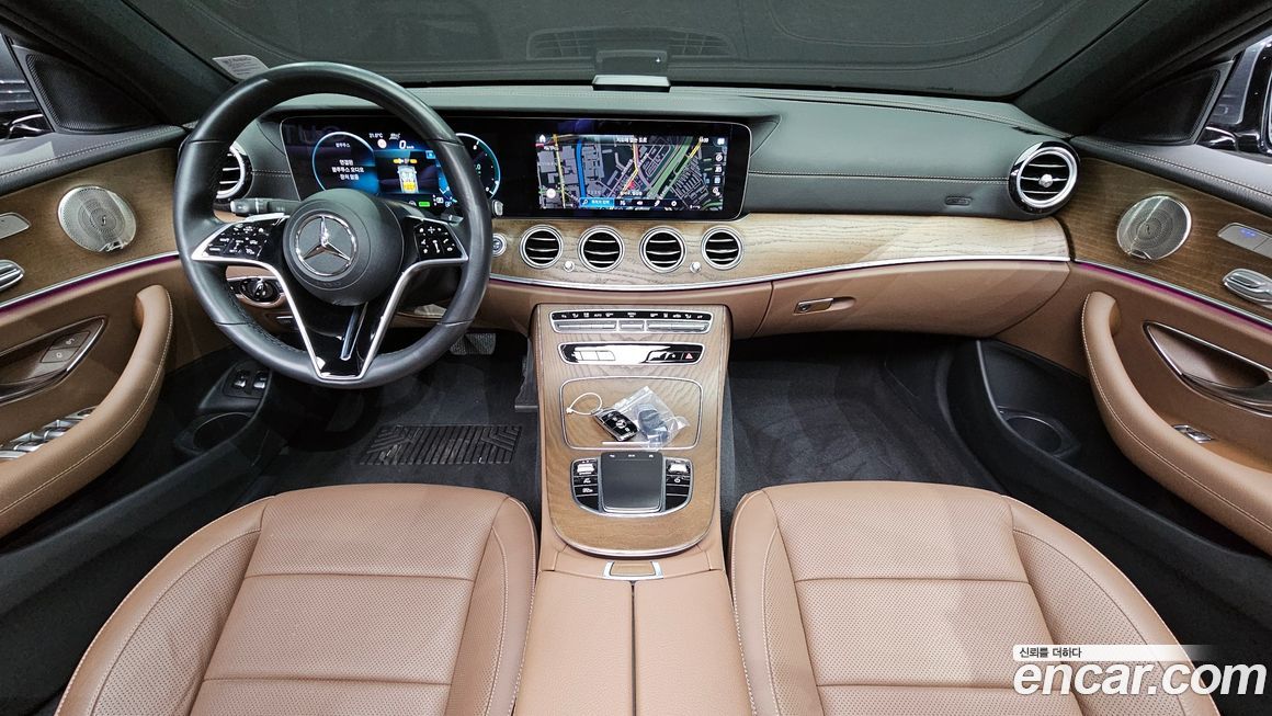 Mercedes-Benz E-Class 2021