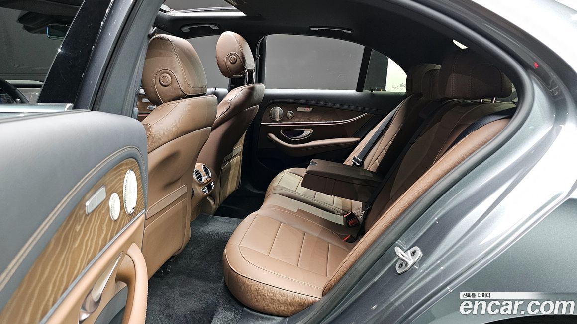 Mercedes-Benz E-Class 2021