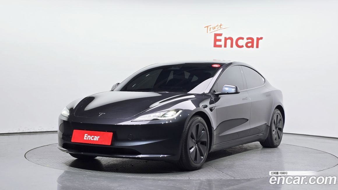 Tesla Model 3 2025