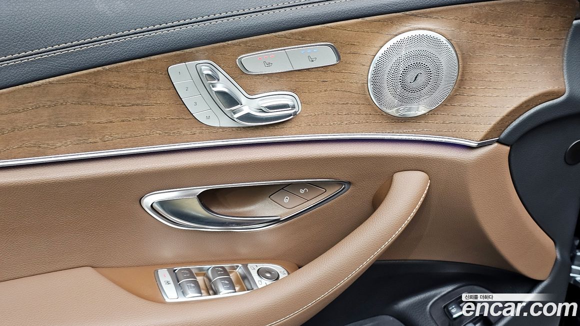 Mercedes-Benz E-Class 2021