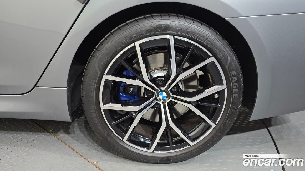 BMW 5-Series 2023