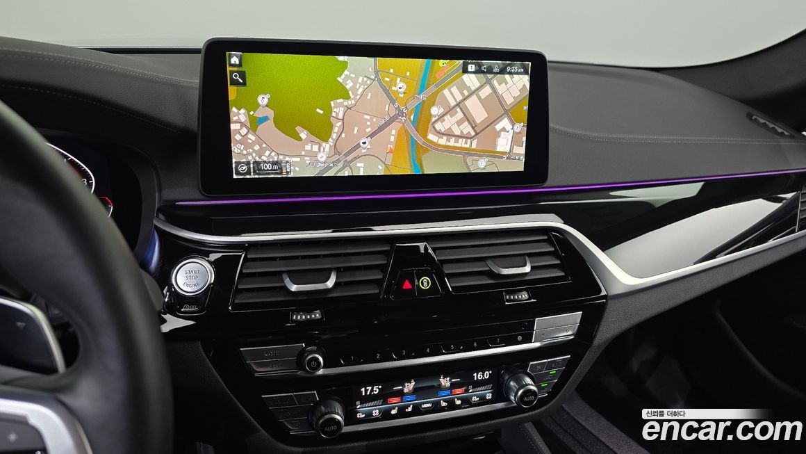 BMW 5-Series 2023