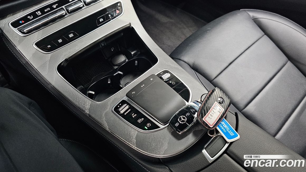 Mercedes-Benz E-Class 2022