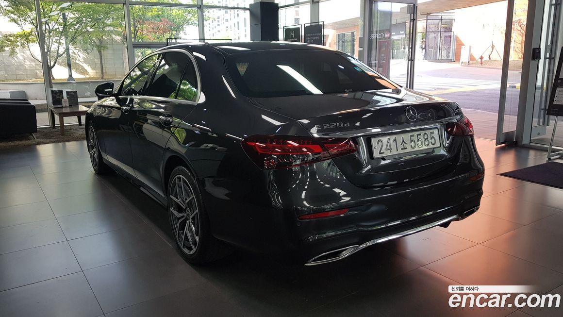 Mercedes-Benz E-Class 2022