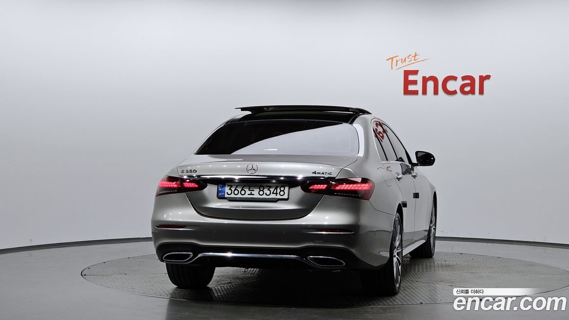 Mercedes-Benz E-Class 2022