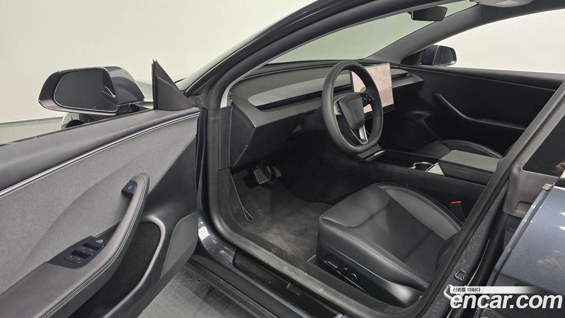 Tesla Model 3 2025