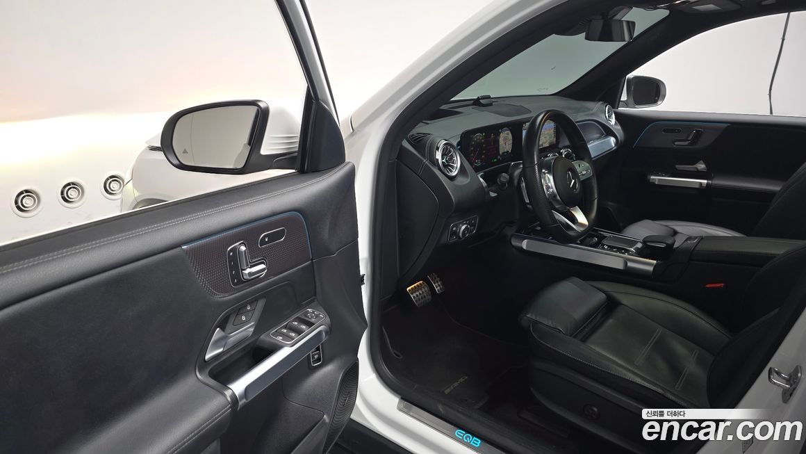 Mercedes-Benz EQB 2023
