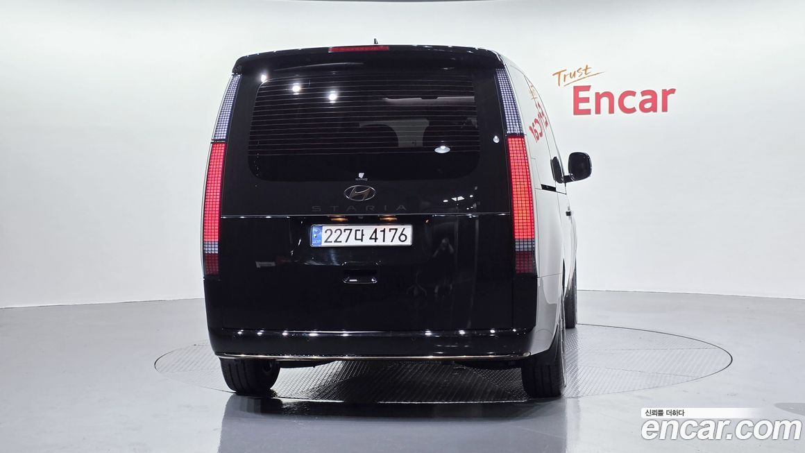 Hyundai Staria 2025