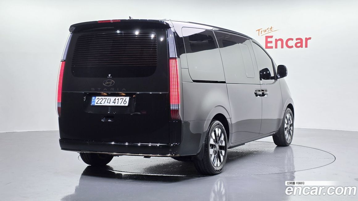 Hyundai Staria 2025