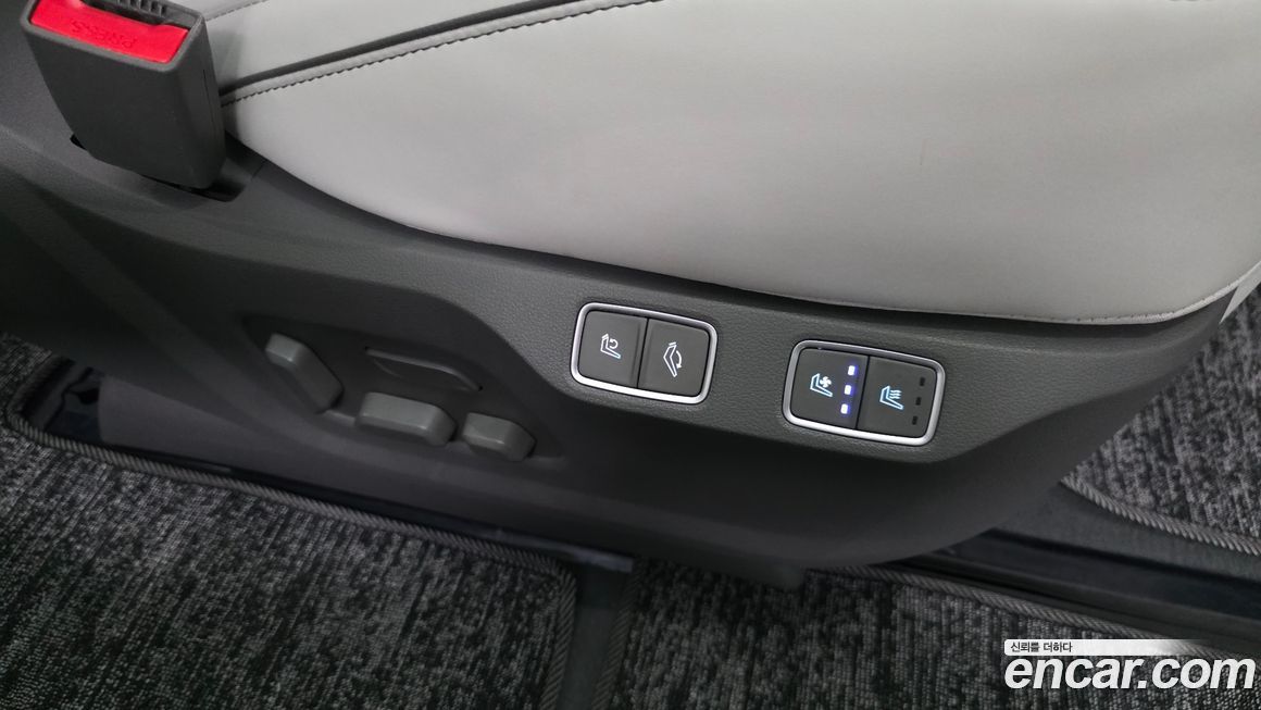 Hyundai Staria 2025