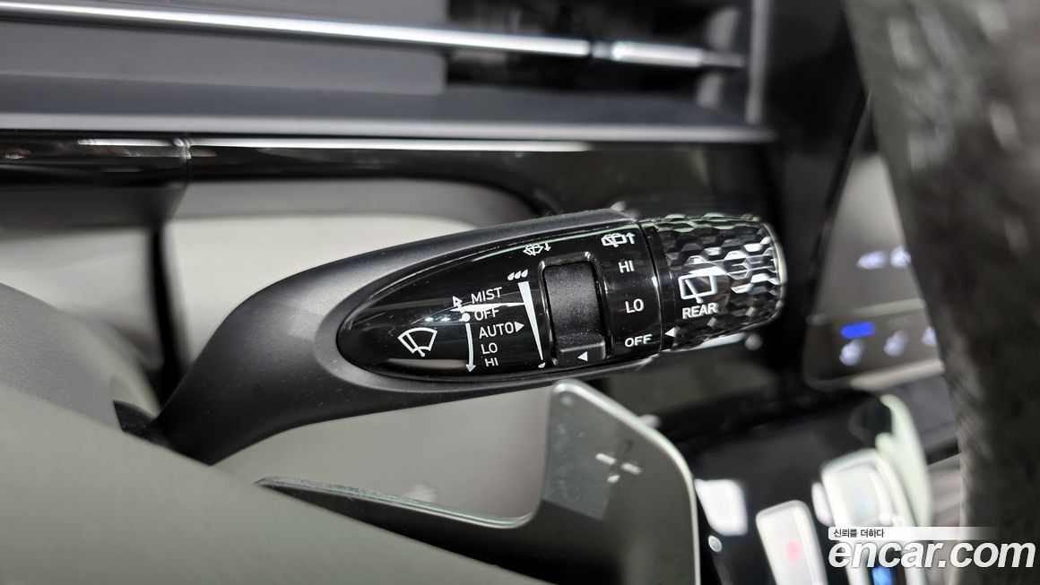 Hyundai Staria 2025