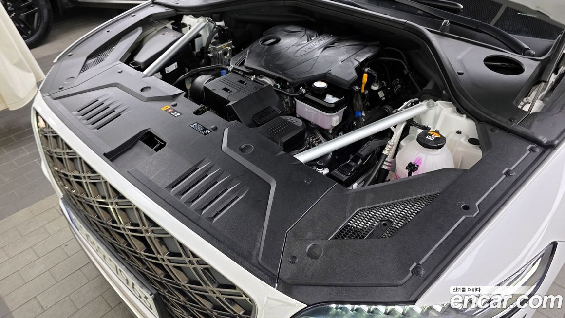 Genesis GV70 2025