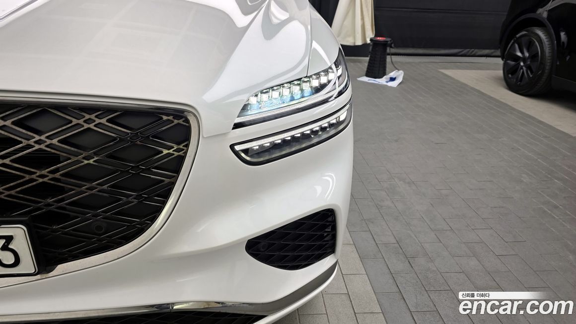 Genesis GV70 2025