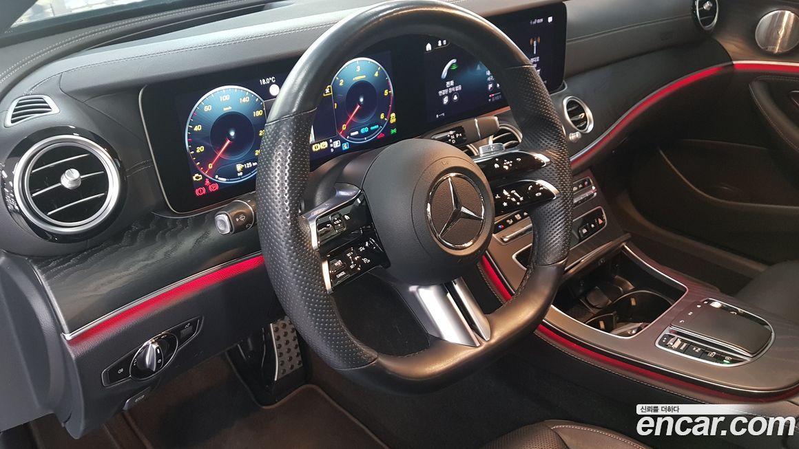Mercedes-Benz E-Class 2022