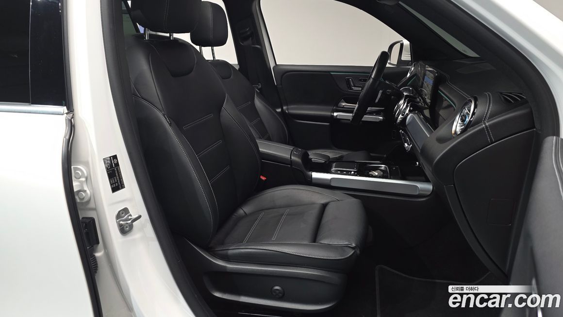 Mercedes-Benz EQB 2023