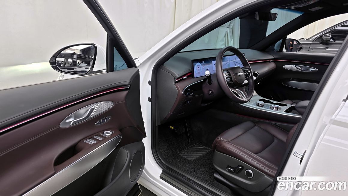Genesis GV70 2025