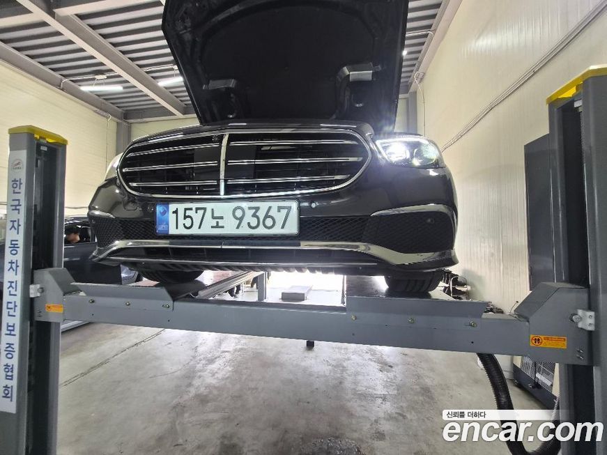 Mercedes-Benz E-Class 2023