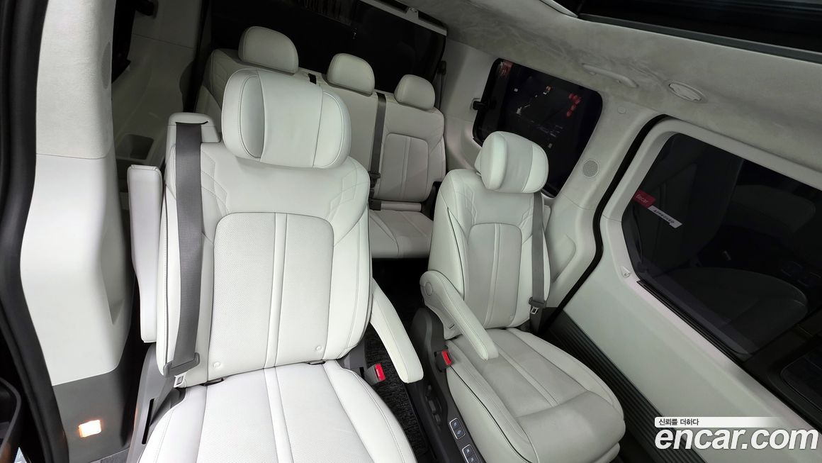 Hyundai Staria 2025