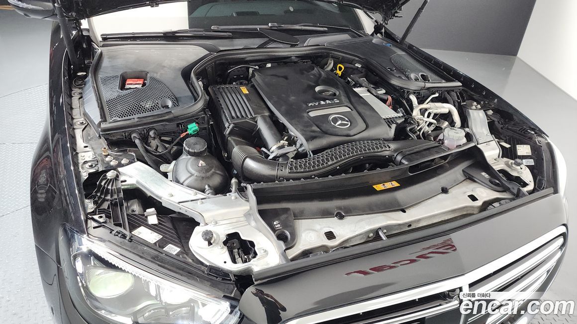 Mercedes-Benz E-Class 2023