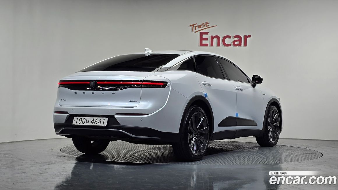 Toyota Crown 2025