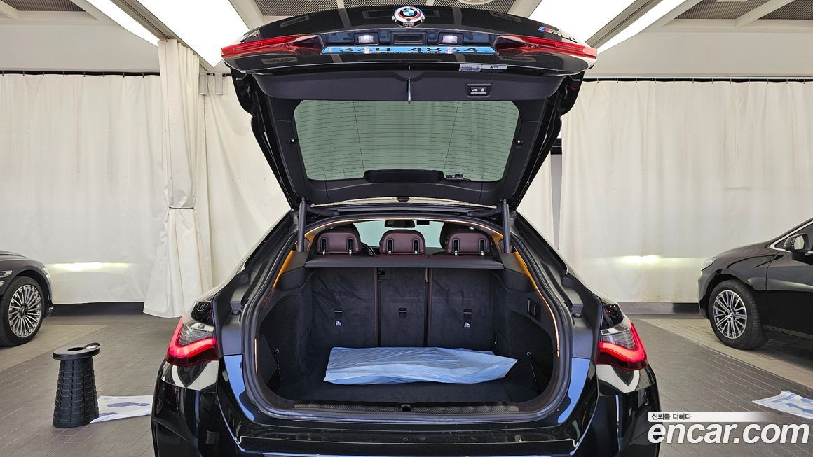 BMW i4 2023